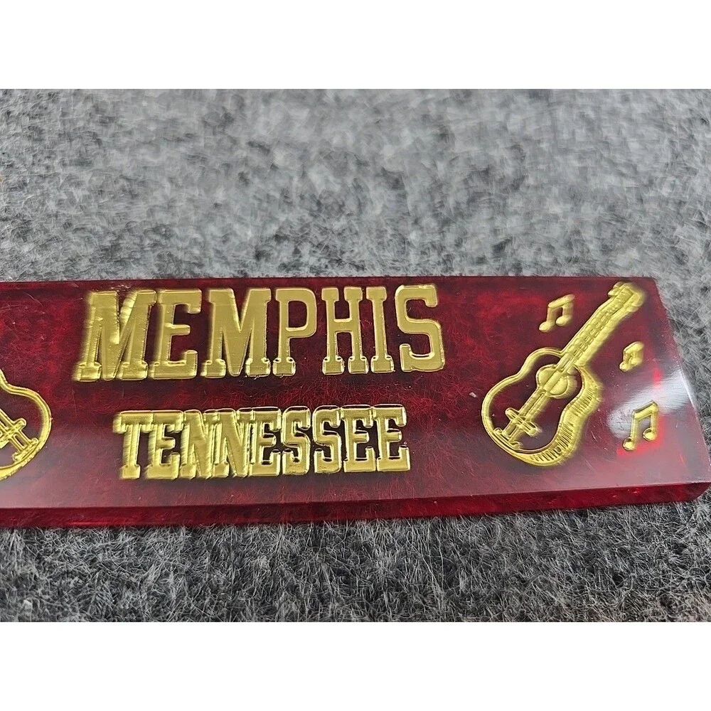 Keychain Memphis Tennessee Souvenir Red Long Plastic Tourist Gift vtg